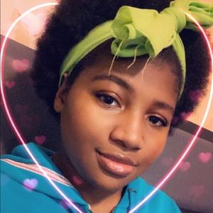 Meet your Posher, Danae